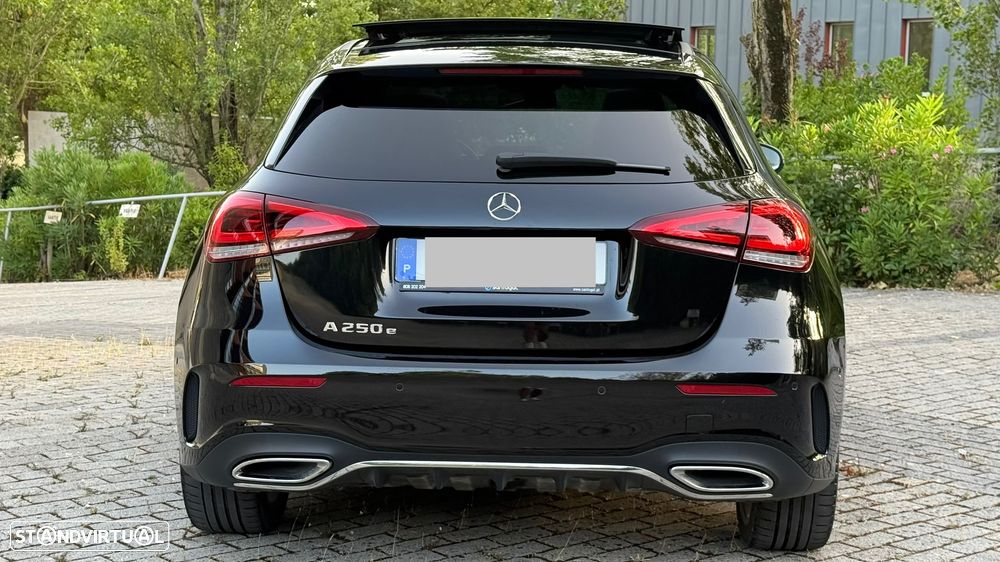 Mercedes-Benz A 250 e AMG Line - 12