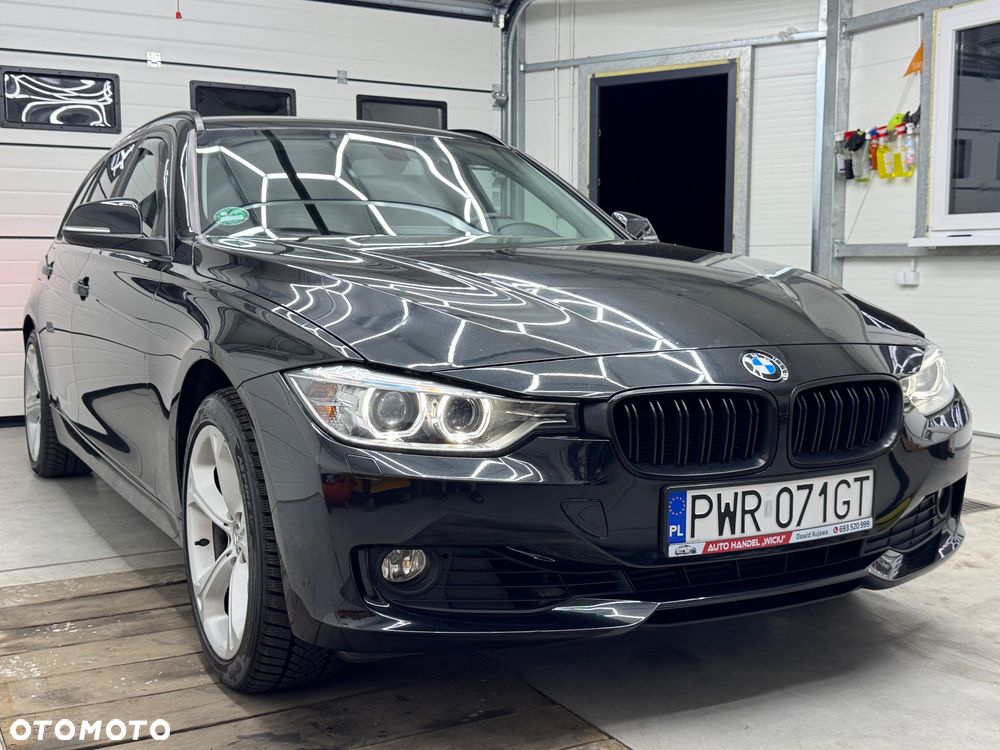 BMW Seria 3 318d - 32