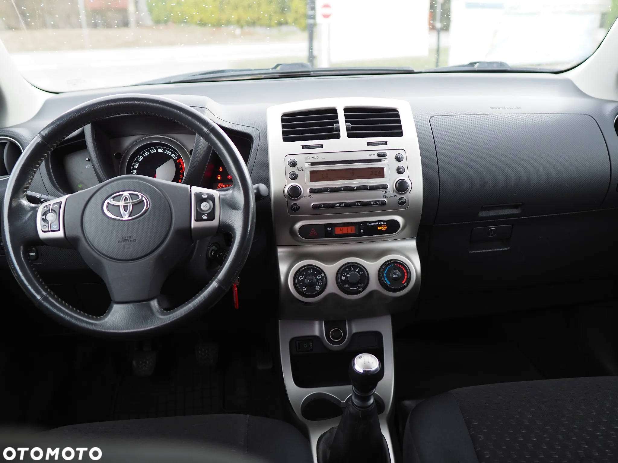 Toyota Urban Cruiser - 26