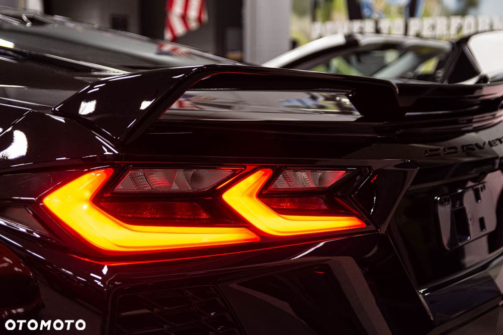 Chevrolet Corvette - 8