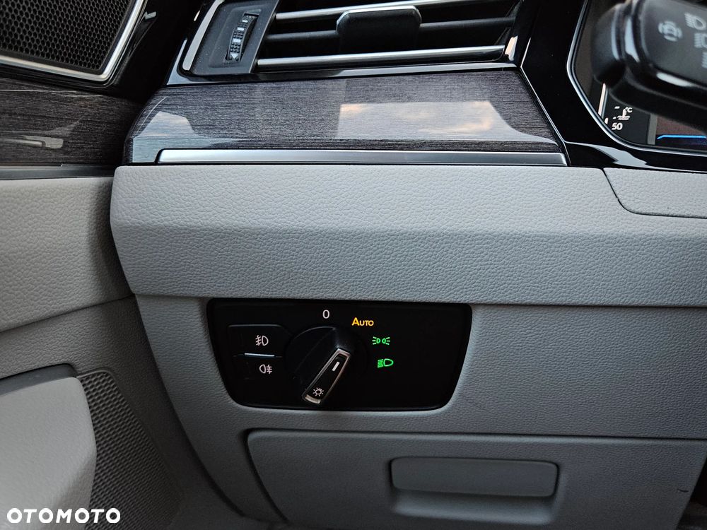 Volkswagen Passat 2.0 TDI EVO Elegance DSG - 30