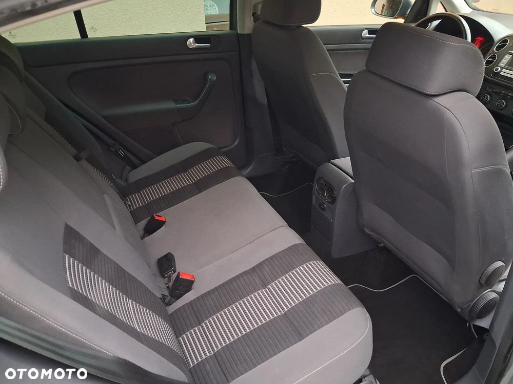 Volkswagen Golf Plus 2.0 TDI DPF United - 12