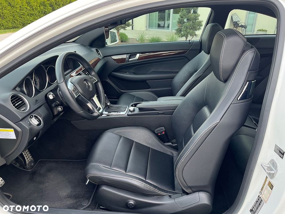 Mercedes-Benz Klasa C 250 CGI BlueEff Sport - 8