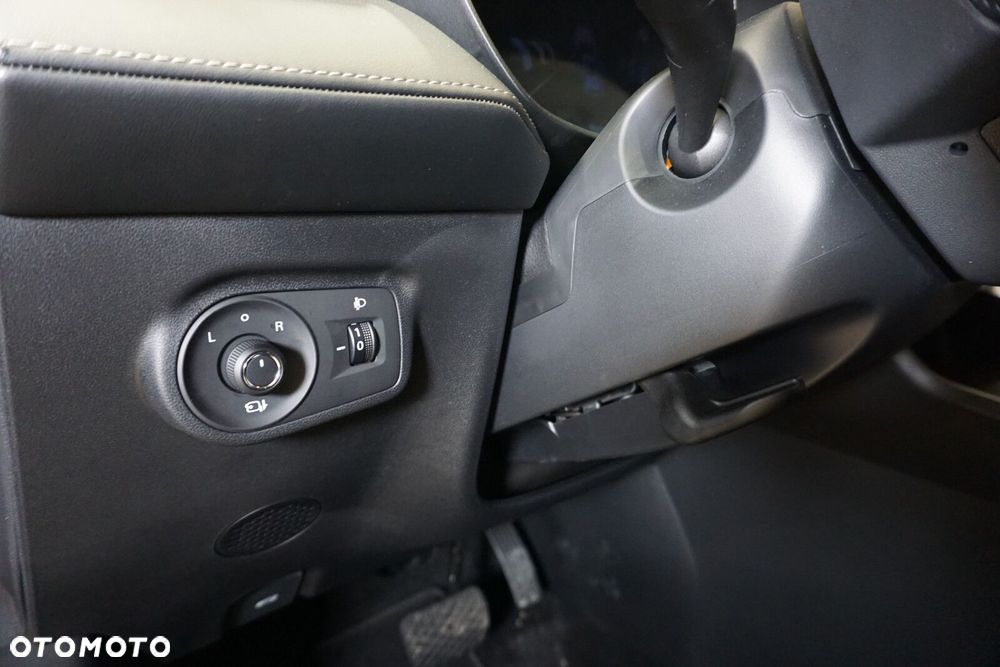 MG ZS Hybrid+ - 37