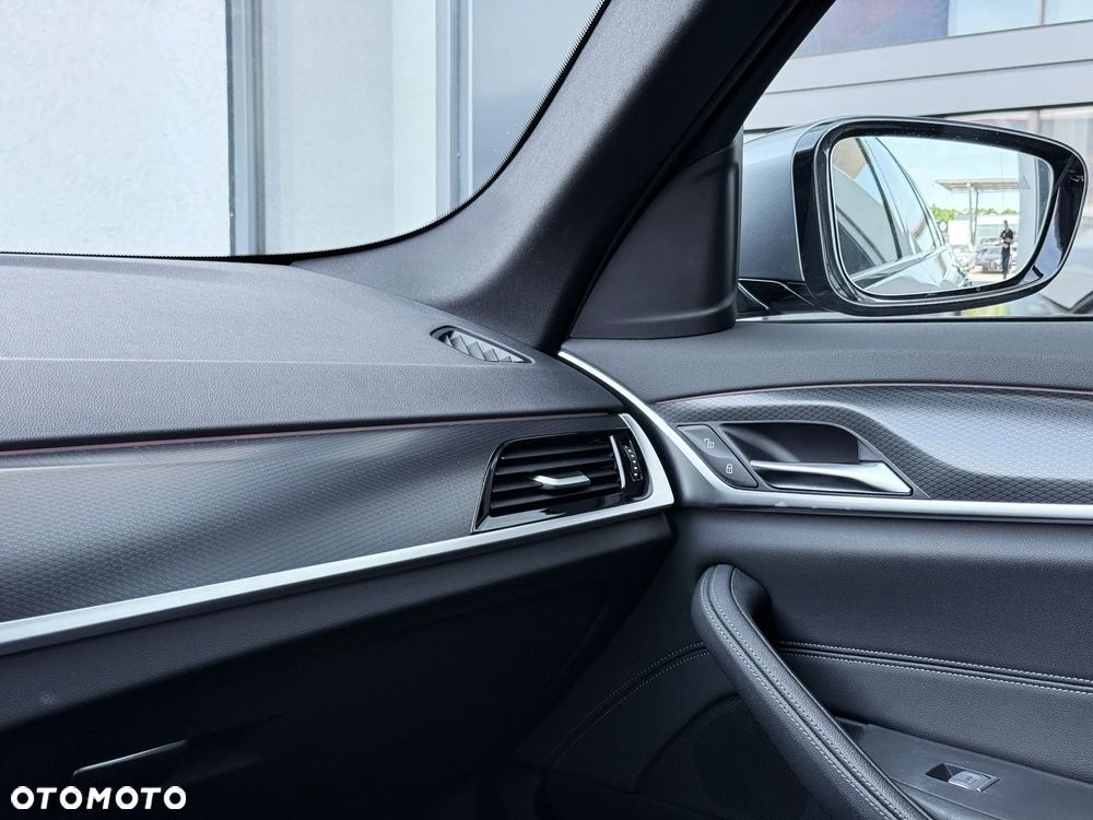BMW Seria 5 530i xDrive M Sport sport - 23