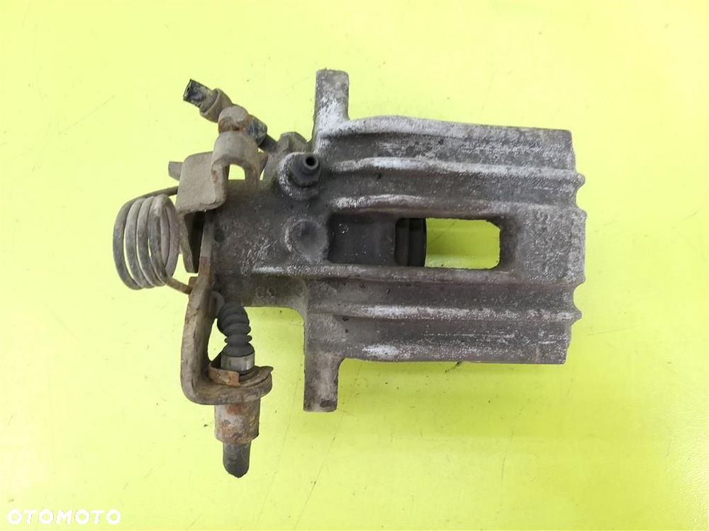 Zacisk hamulcowy tył prawy Audi A4  B6 8E 2000-2004 2,5 TDI - 1