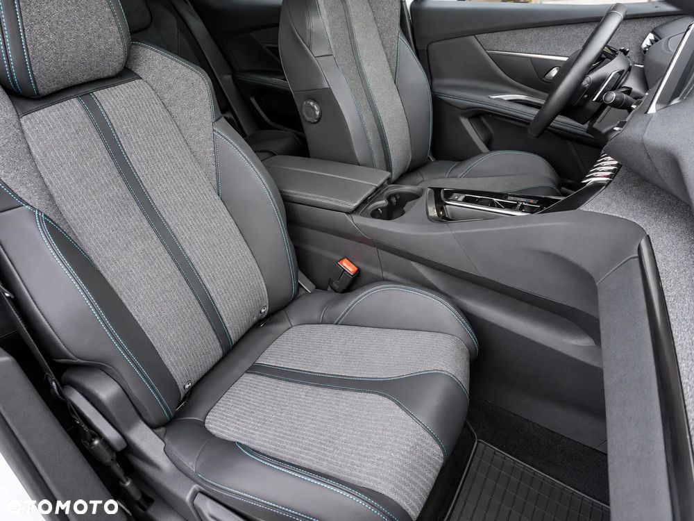 Peugeot 3008 1.2 PureTech Allure Pack S&S EAT8 - 34