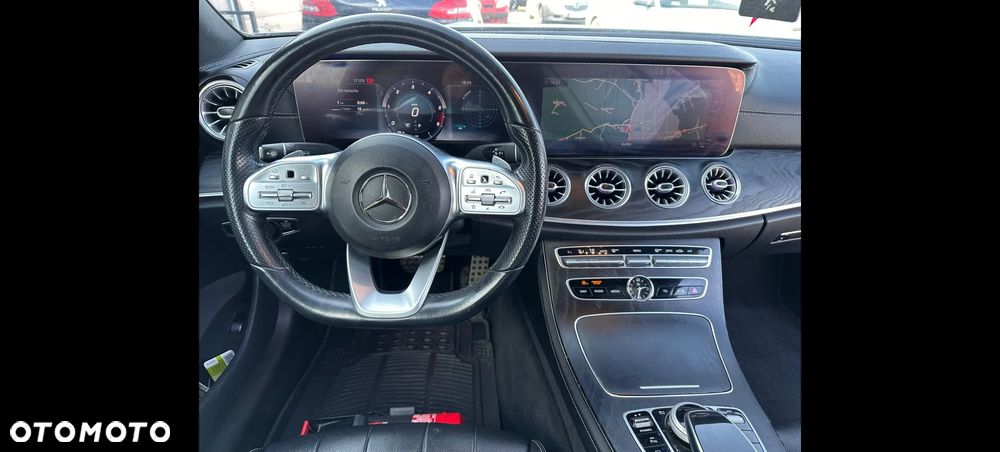 Mercedes-Benz Klasa E 220 d 9G-TRONIC - 28