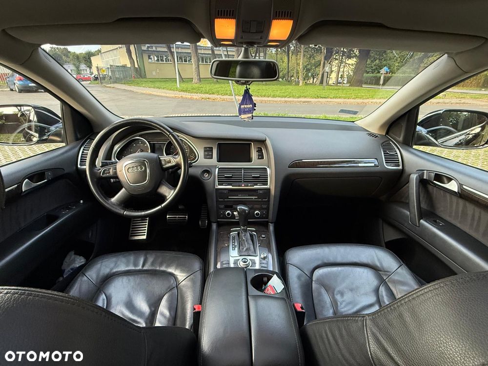 Audi Q7 - 10
