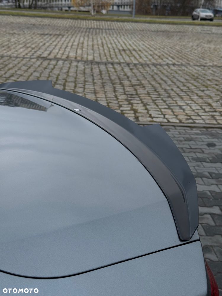 Volvo S60 T5 R-Design - 18