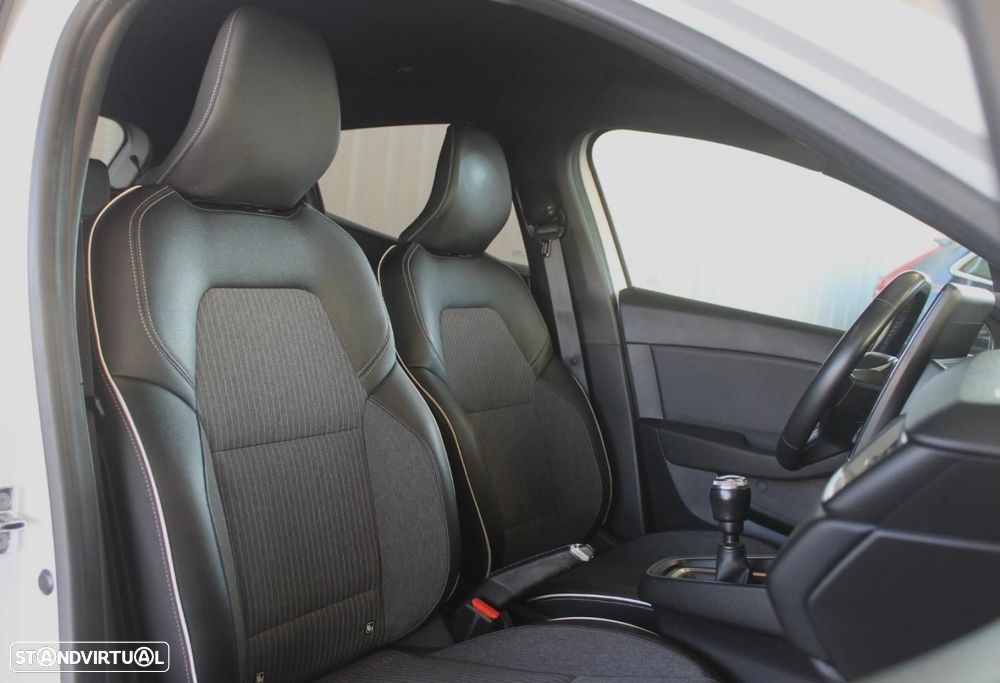 Renault Clio 1.5 Blue dCi Exclusive - 11