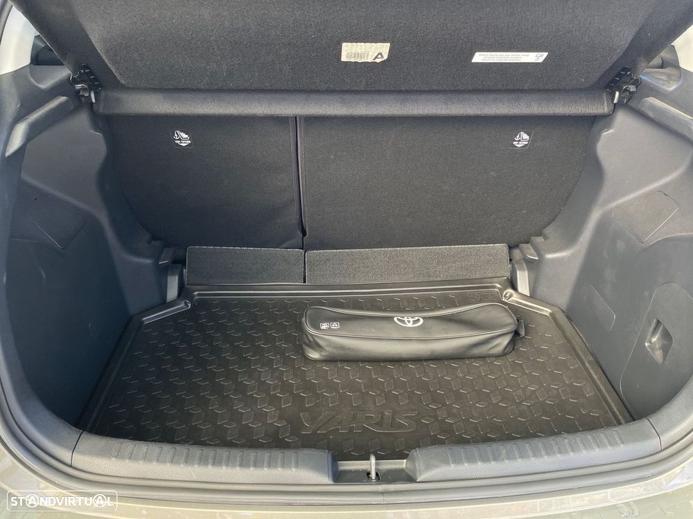 Toyota Yaris - 10
