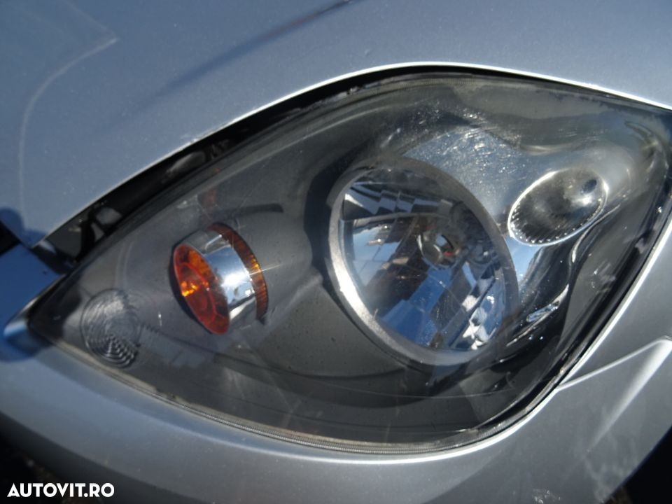 Vand Fata Completa Ford Fiesta 1.4 TDCI din 2006 volan pe stanga - 4
