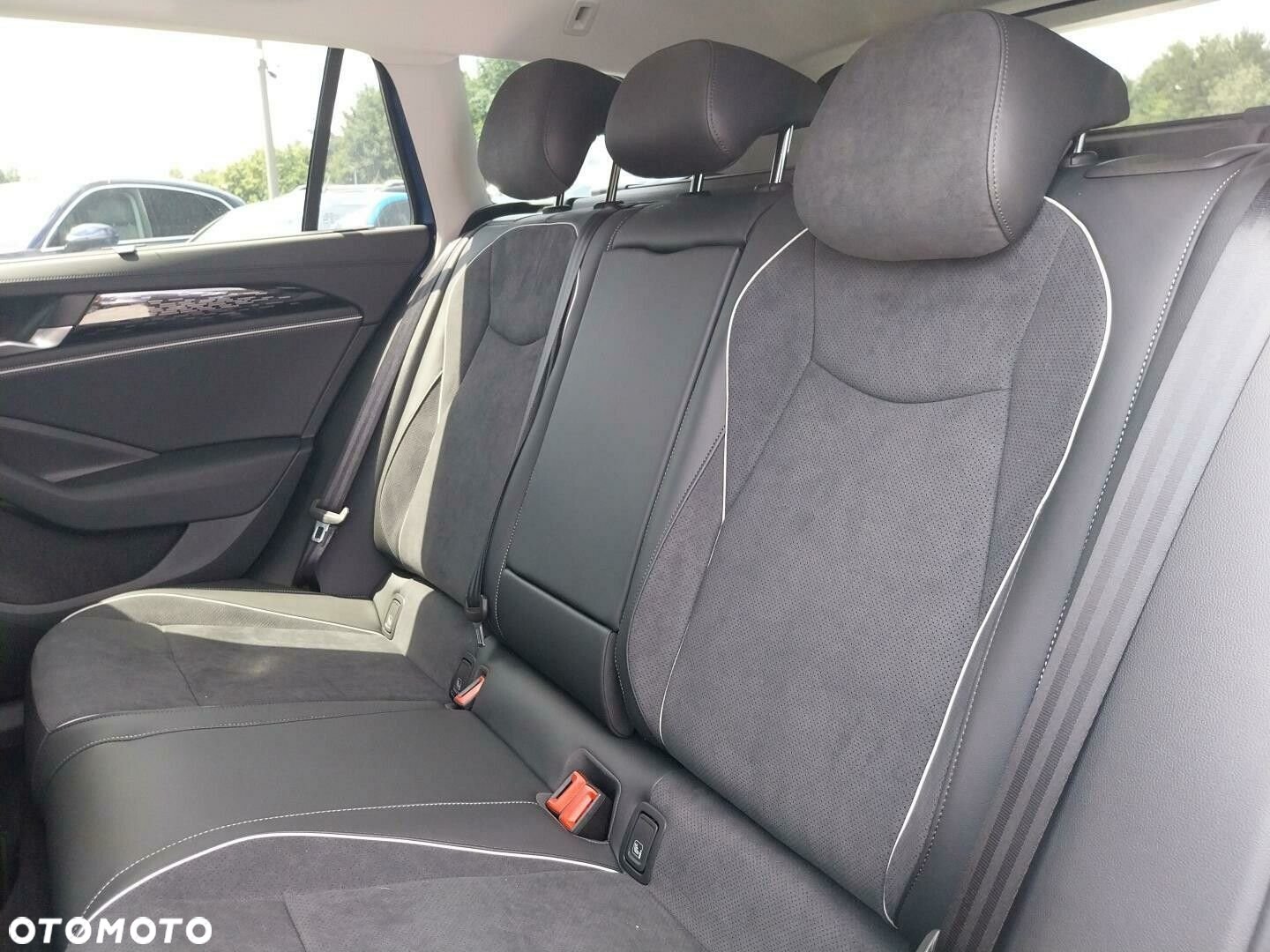 Volkswagen Passat - 20