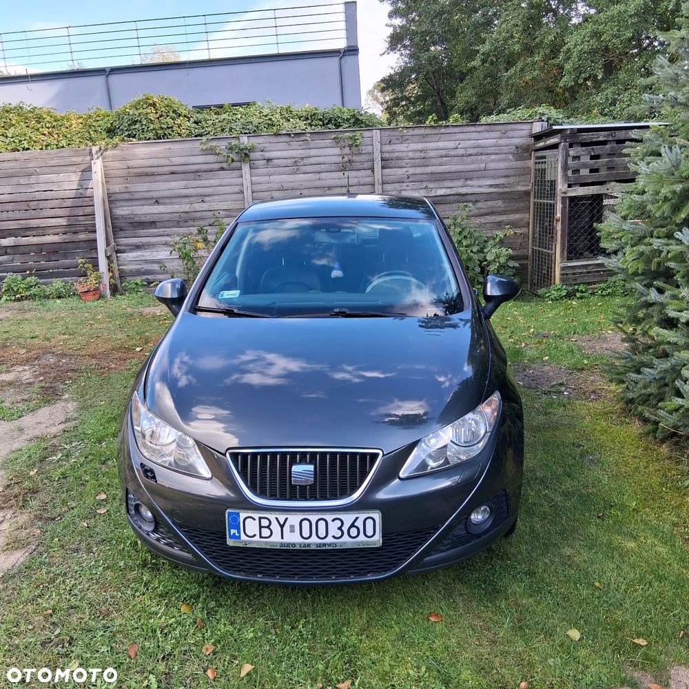 2011 Seat Ibiza, photograph 2