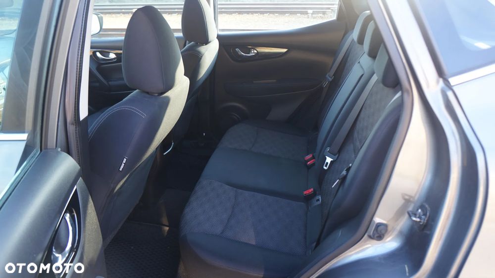 Nissan Qashqai 1.2 DIG-T N-Vision - 14