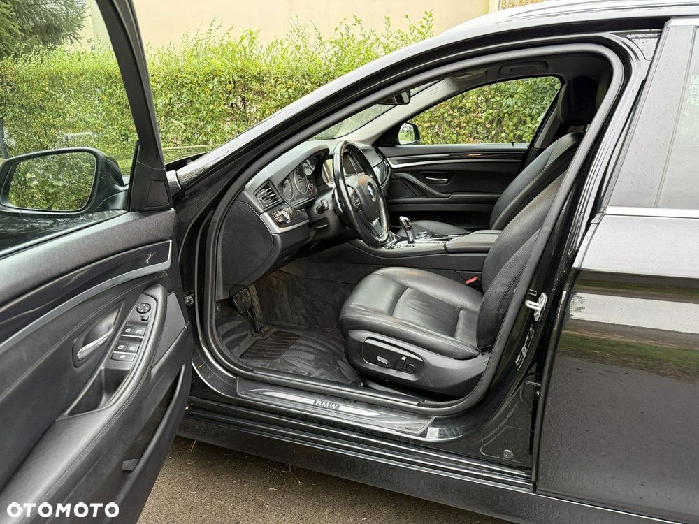 BMW Seria 5 520d Touring - 29