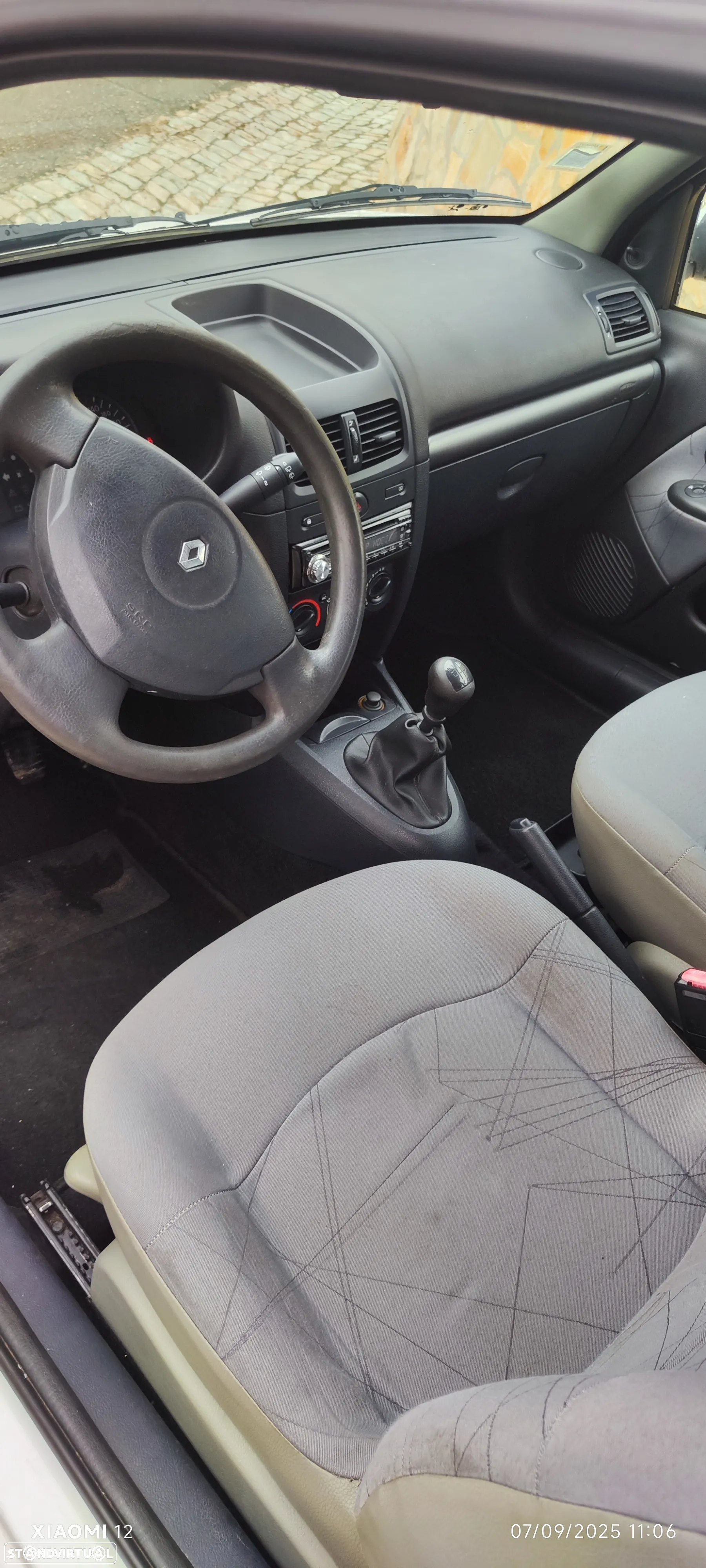 Renault Clio - 10