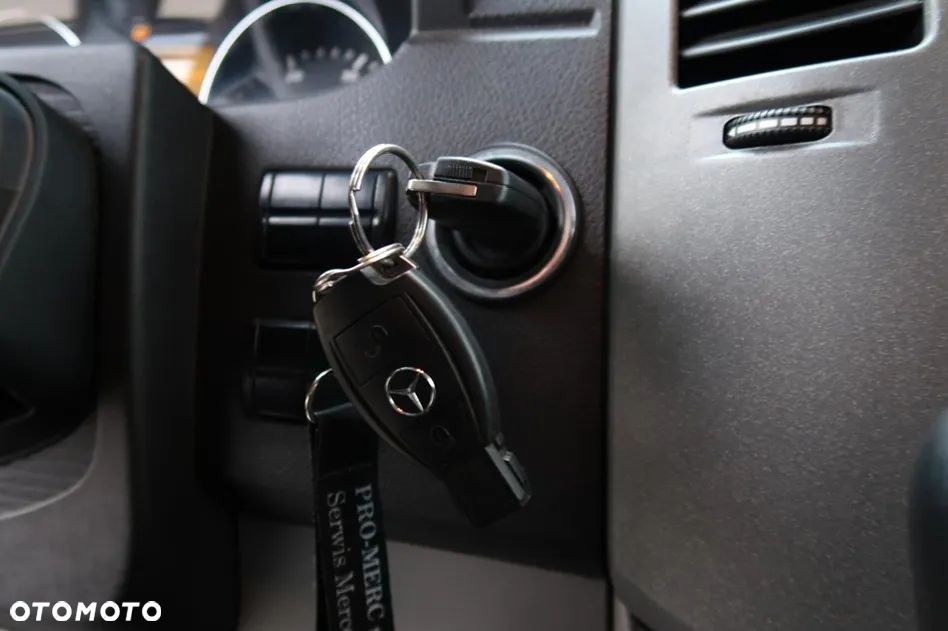 Mercedes-Benz SPRINTER - 12