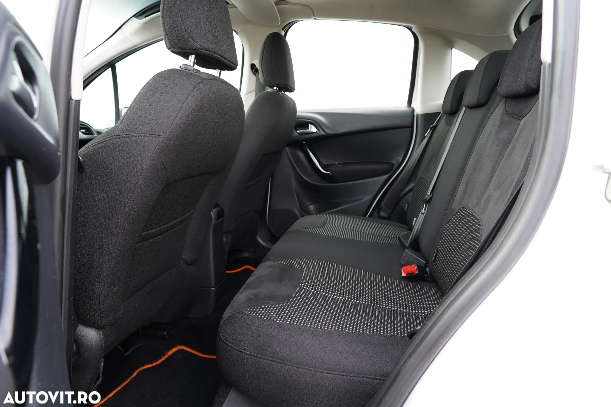 Citroën C3 1.2 VTi BVM Exclusive - 16