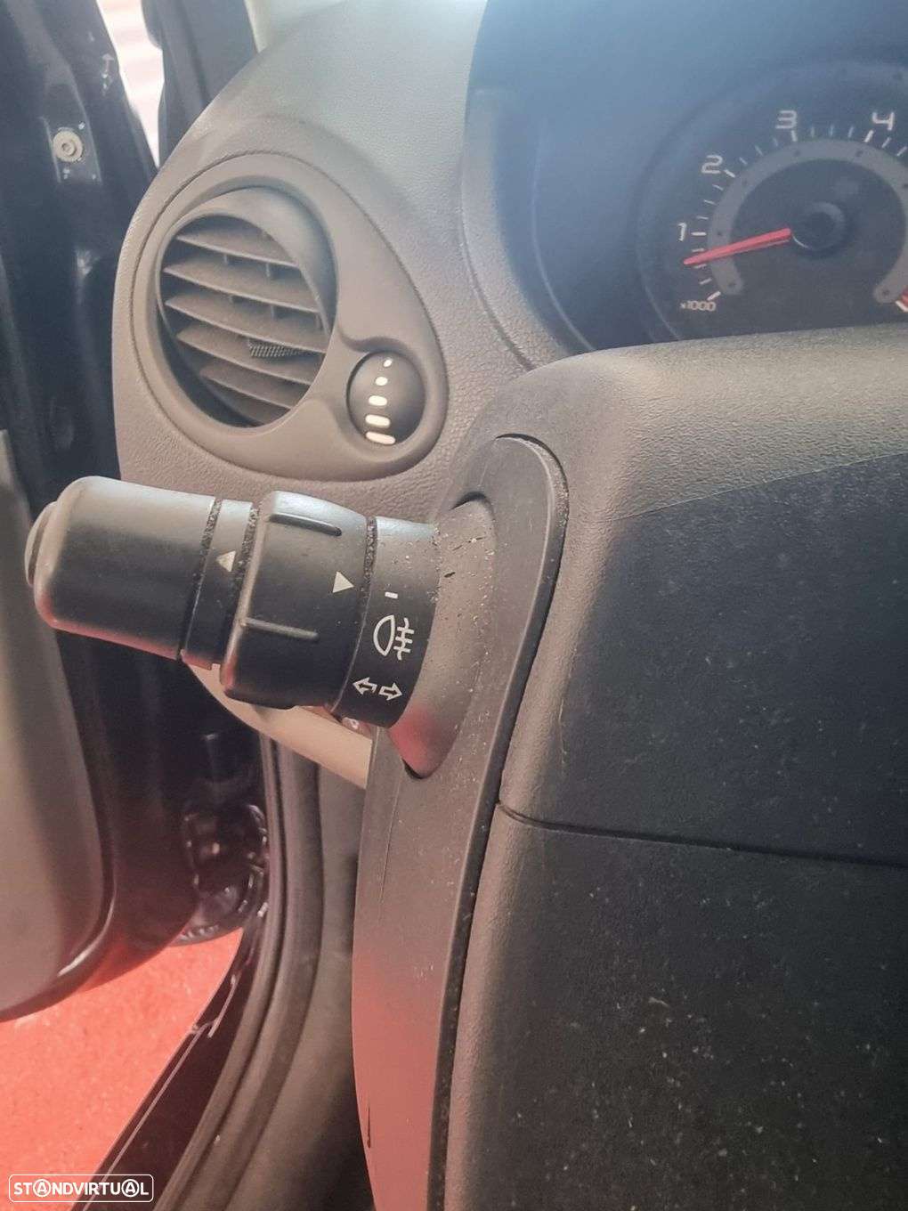 Renault Clio 1.2 16V Confort - 17