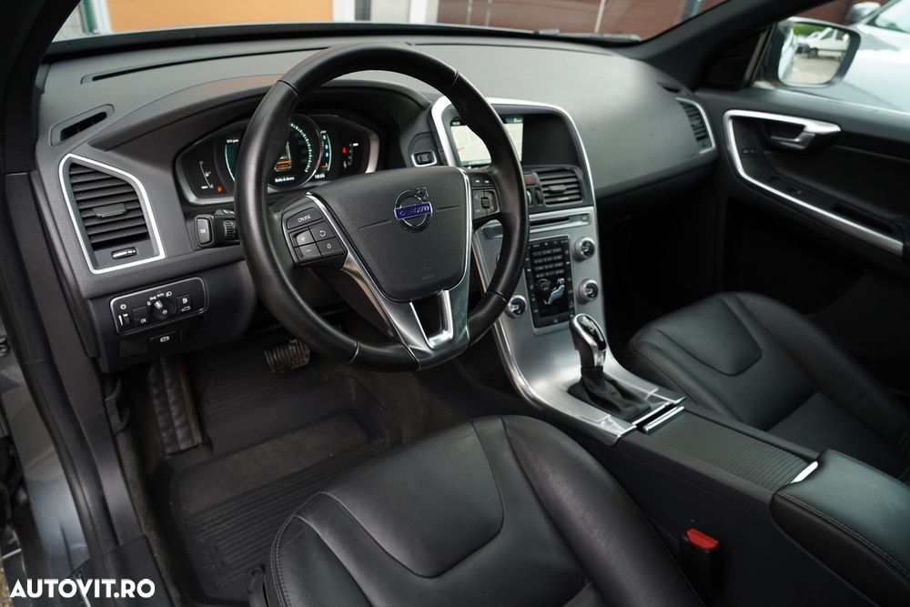 Volvo XC 60 D4 AWD Geartronic Summum - 12