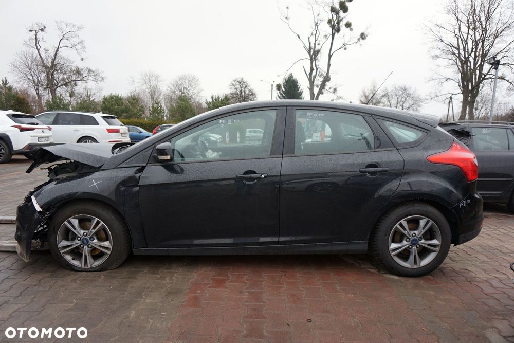 FORD FOCUS III MK3 5D HB 2014 FB 1.0 12V M1DA 125KM B6 CZARNY na części - 2