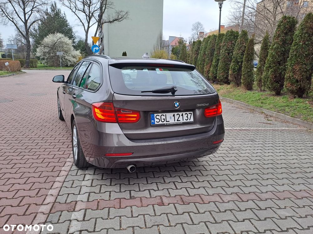BMW Seria 3 320d - 4