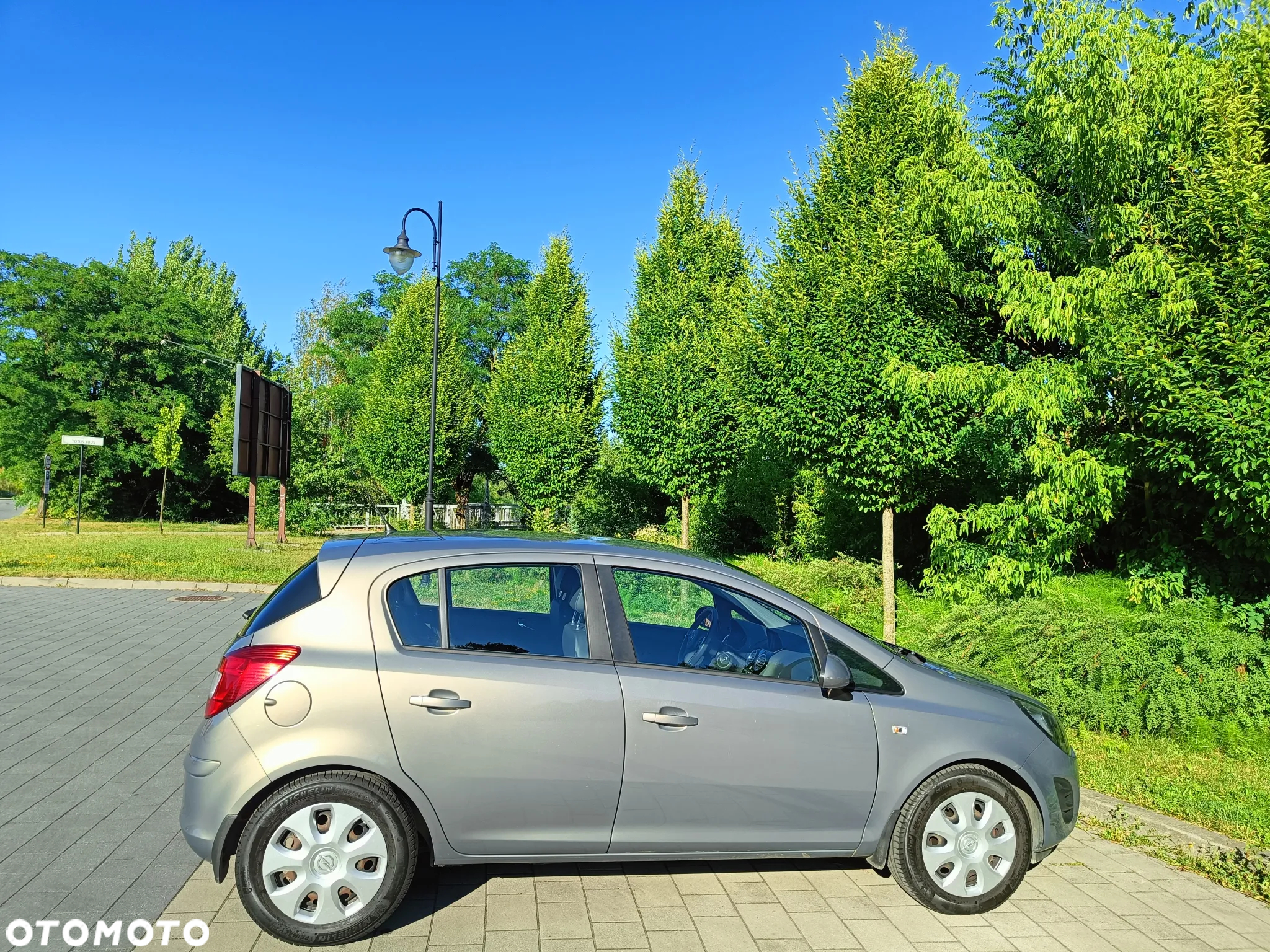 Opel Corsa 1.4 16V Graphite - 5