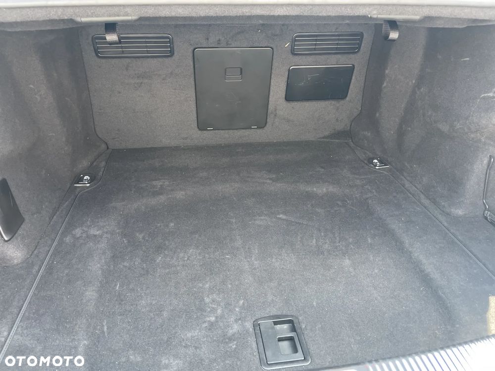 Audi A8 4.0 TFSI Quattro - 32