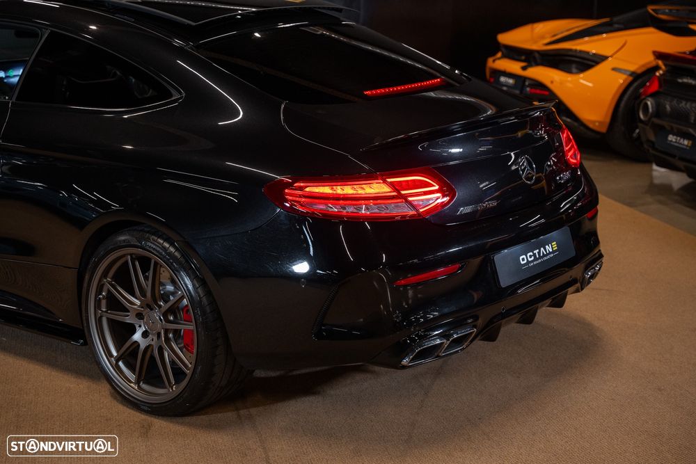 Mercedes-Benz C 63 AMG S - 12
