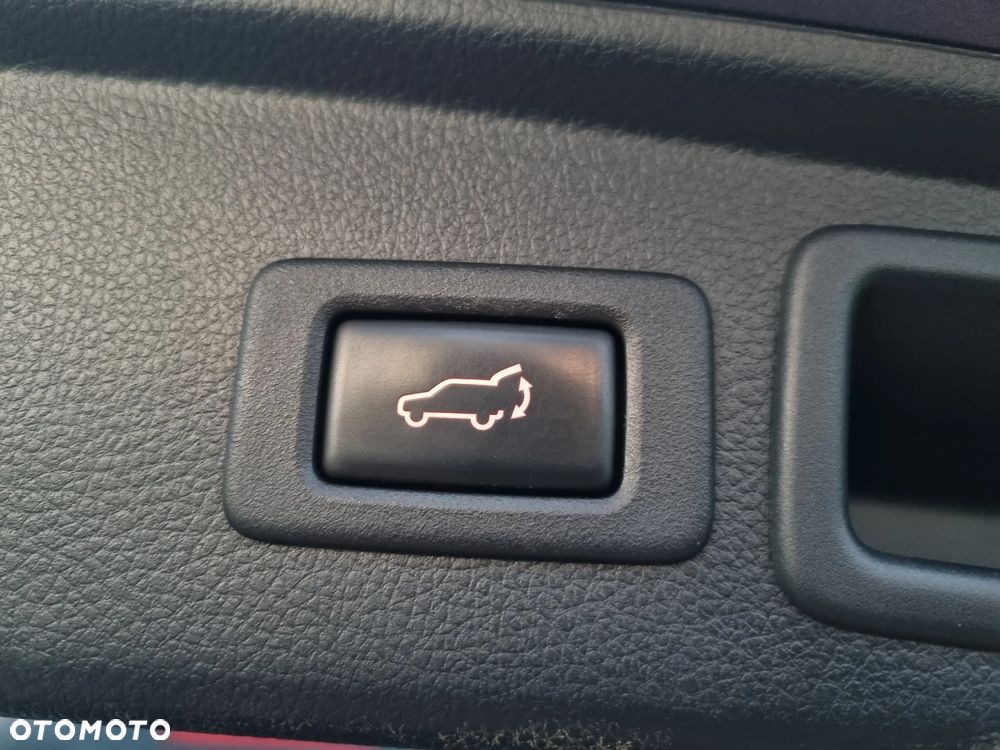 Subaru Forester 2.0 XT Platinum Lineartronic - 23