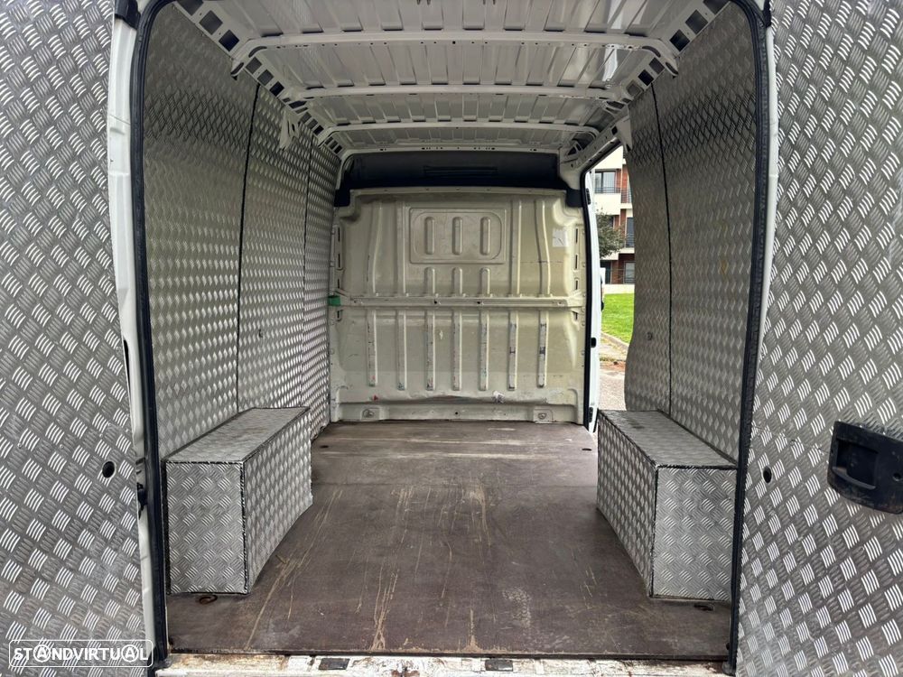 Peugeot Boxer 2.2 BlueHDi 335 L2H2 Premium - AC - IVA DEDUTÍVEL - 12