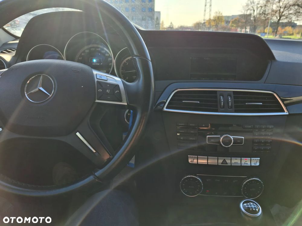 Mercedes-Benz Klasa C 220 CDI BlueEff Edition Elegance - 15