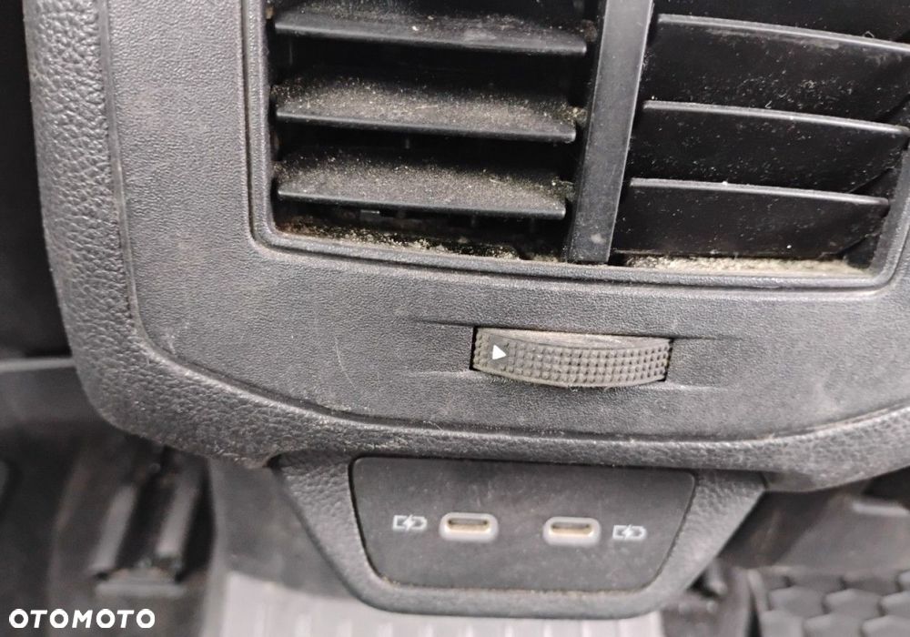 Volkswagen T-Roc - 20