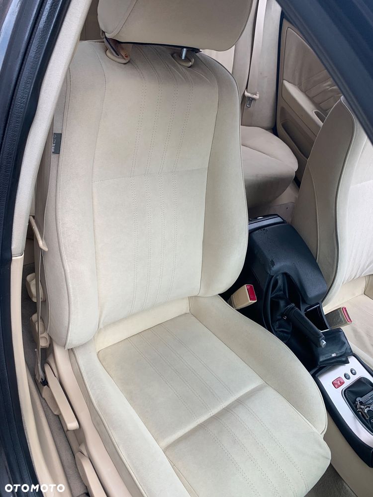 Alfa Romeo 159 1.9 JTDM 16V DPF Distinctive - 8