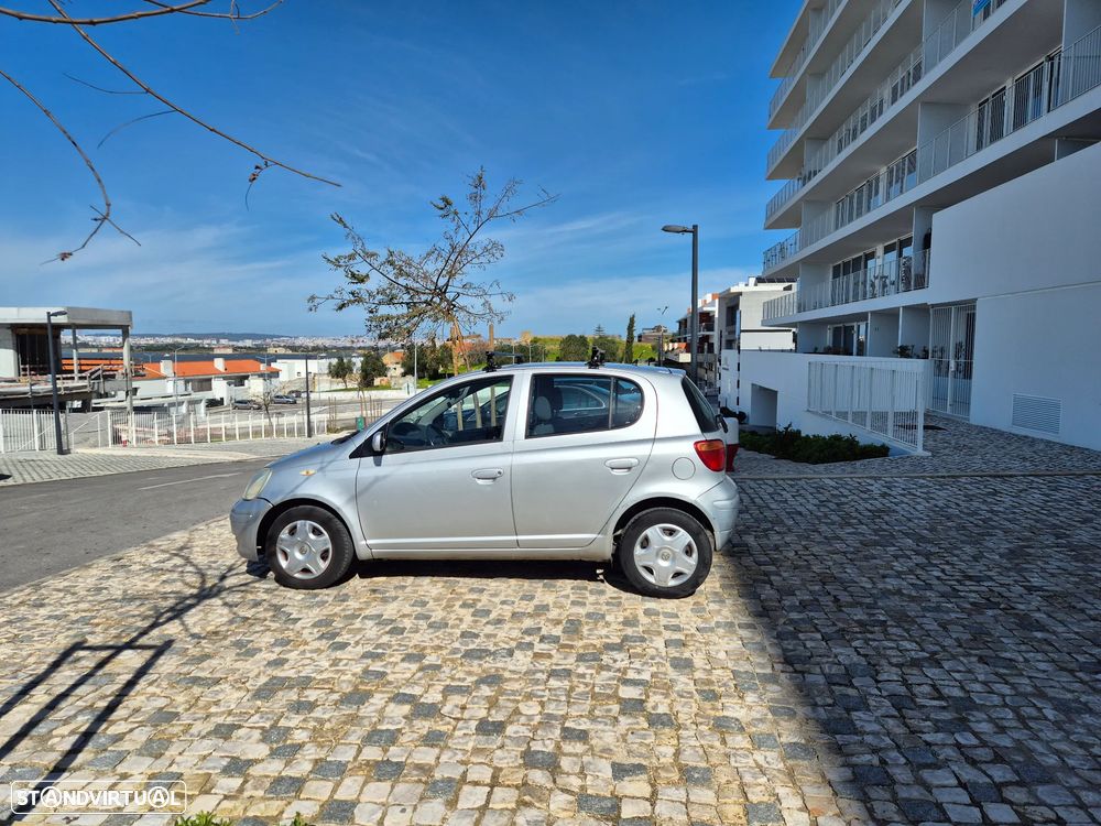 Toyota Yaris 1.0 In-Pack - 2