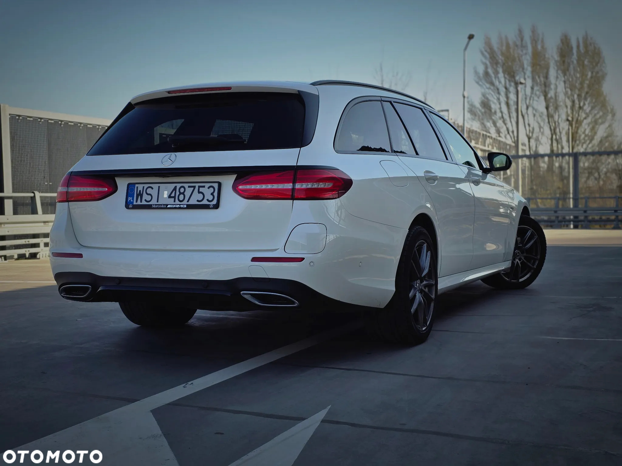 Mercedes-Benz Klasa E 300 de T 9G-TRONIC AMG Line - 17