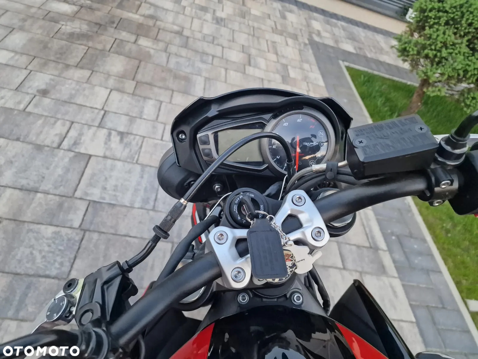 Triumph Street Triple - 11