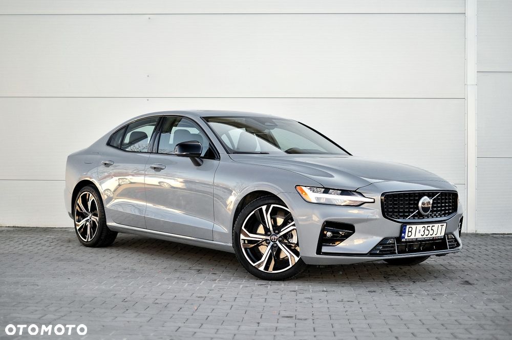 Volvo S60 B5 B Ultimate Dark - 2