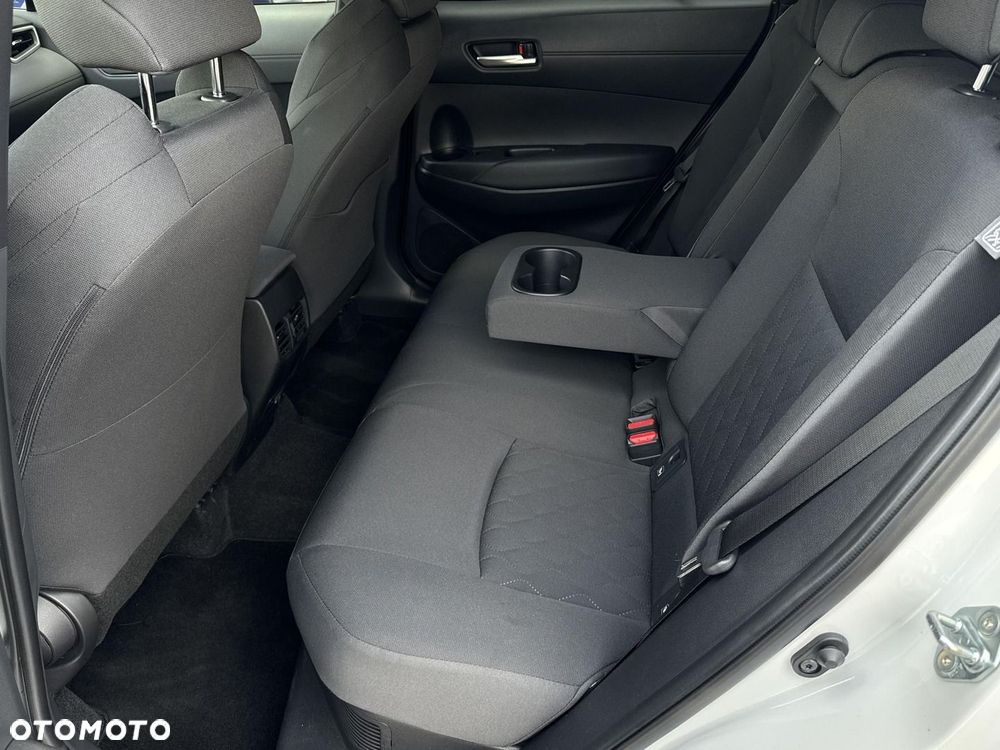 Toyota Corolla Cross - 30