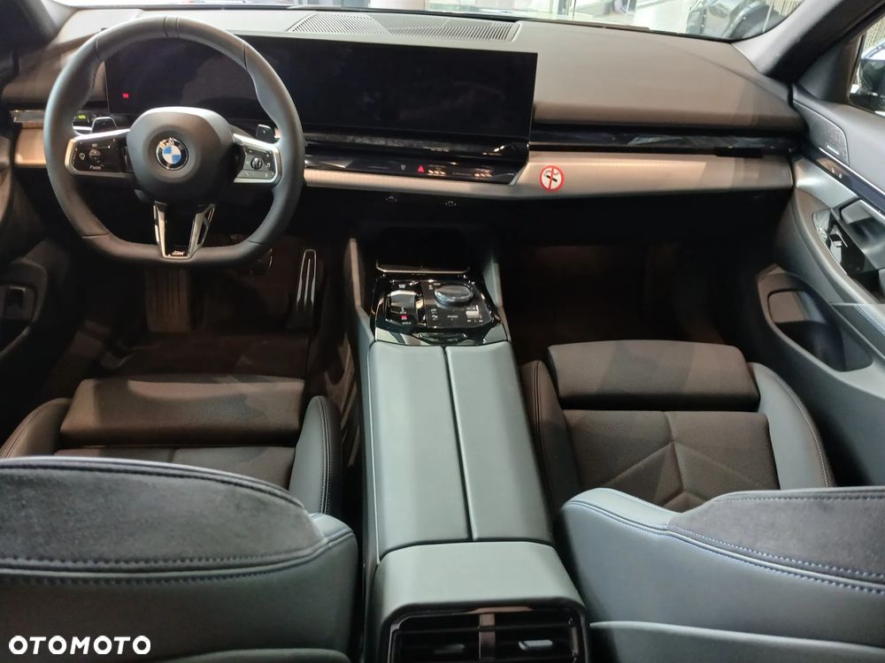 BMW Seria 5 520d mHEV - 17