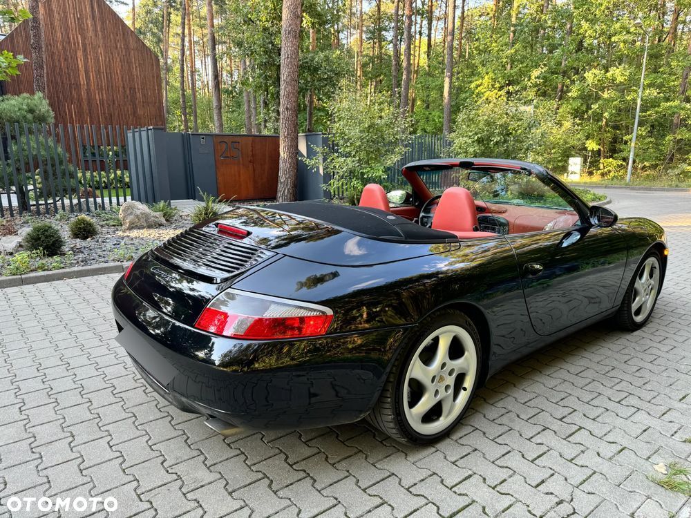 Porsche 911 Carrera Cabrio - 1