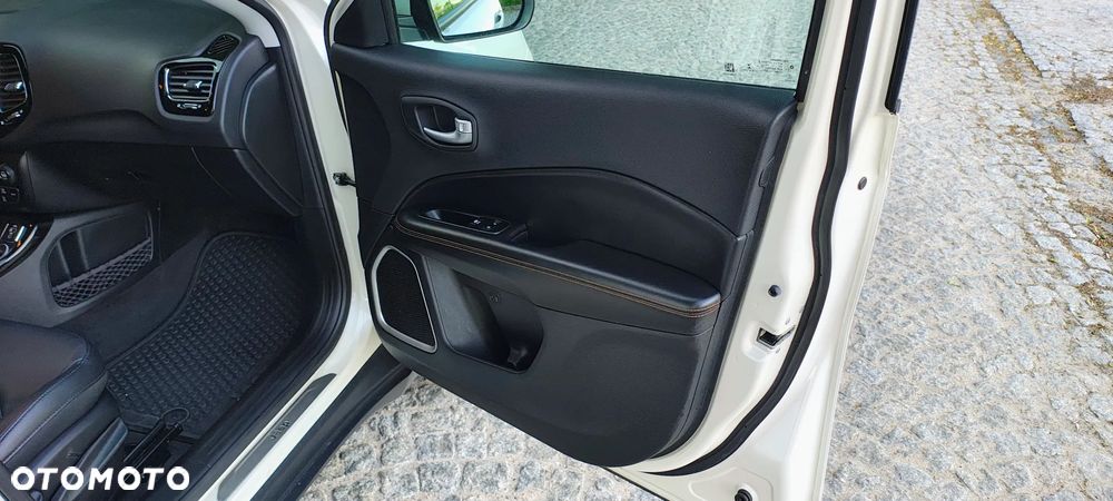 Jeep Compass 2.0 MJD Limited 4WD S&S - 29