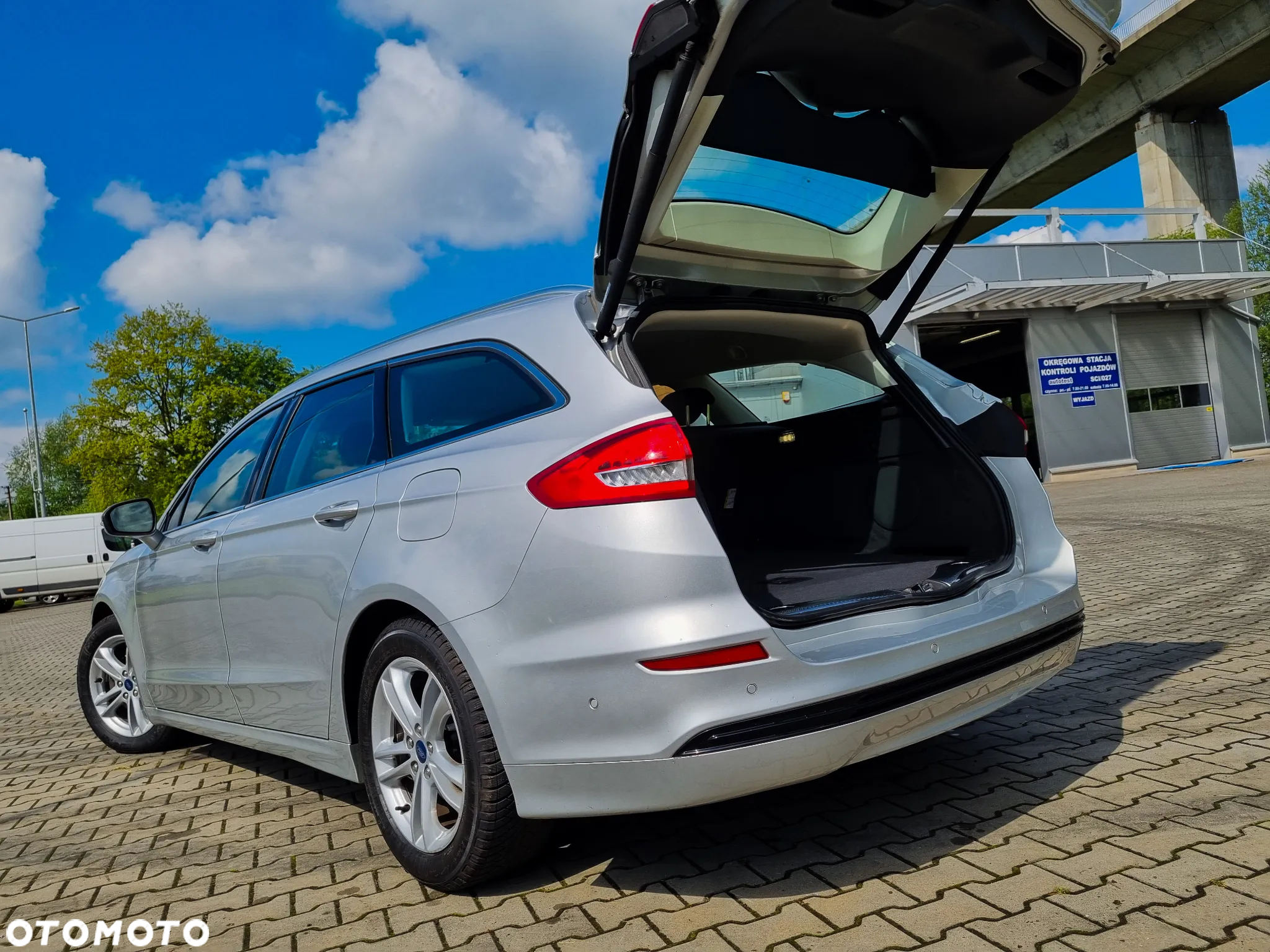 Ford Mondeo 2.0 TDCi Titanium - 19