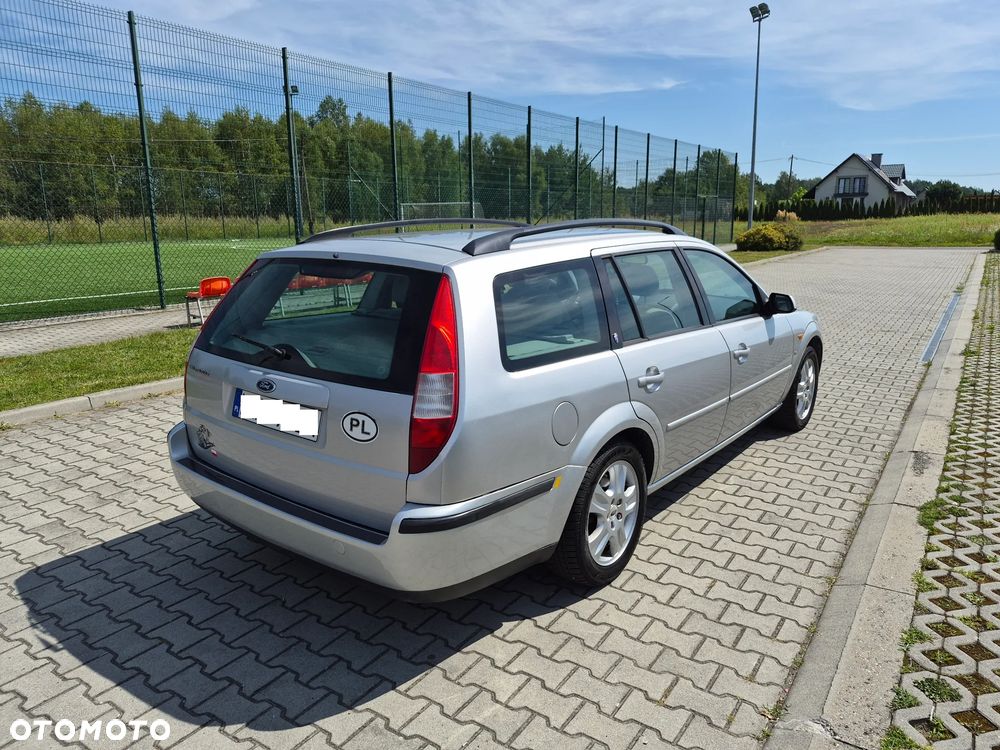Ford Mondeo 2.5 V6 Ghia X - 31
