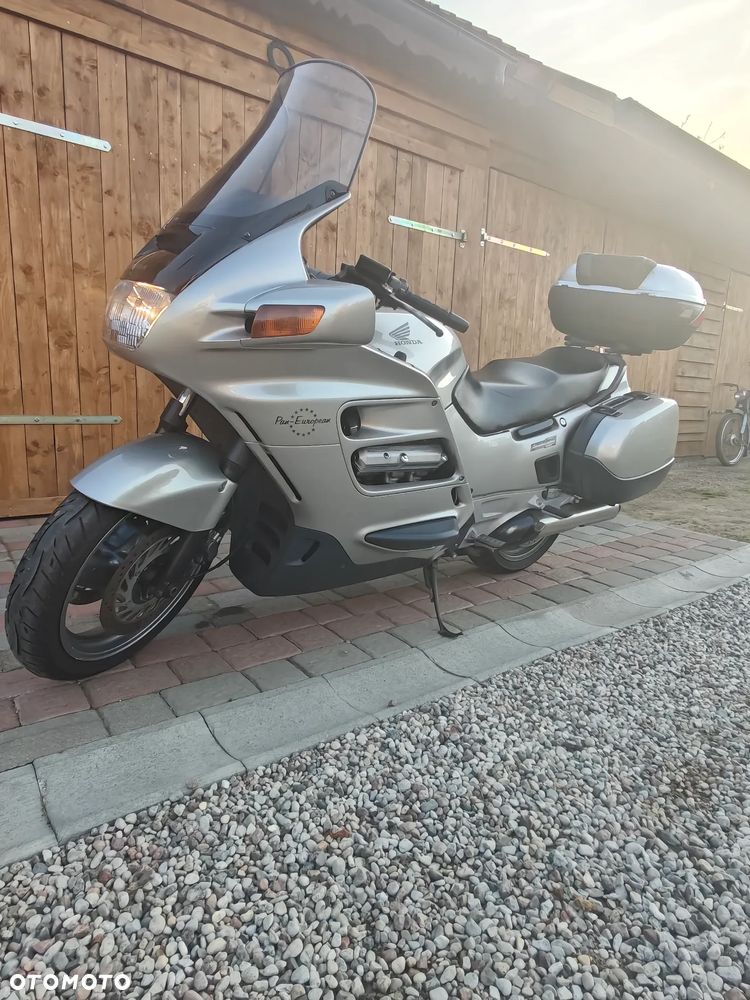 Honda ST - 1