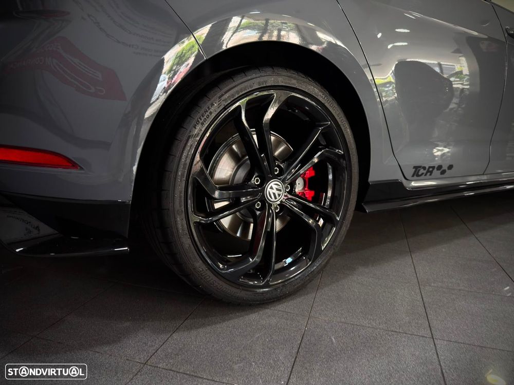 VW Golf GTI TCR 2.0 TSI OPF DSG - 14