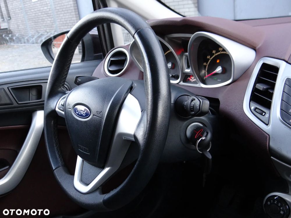 Ford Fiesta 1.25 Ambiente - 34