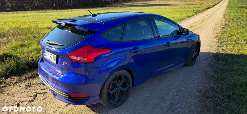 Ford Focus 2.0 EcoBoost ST-2 - 5
